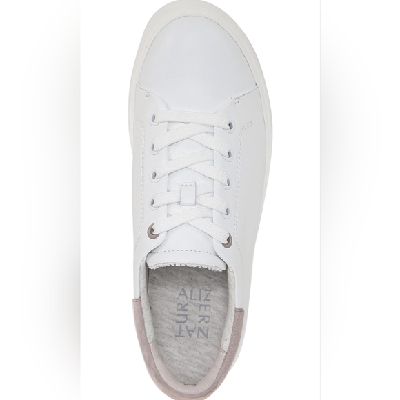 Brand New Naturalizer Women's Morrison 2.0 Lace Up Casual Sneaker Shoes 9.5 W - Picture 3 of 8